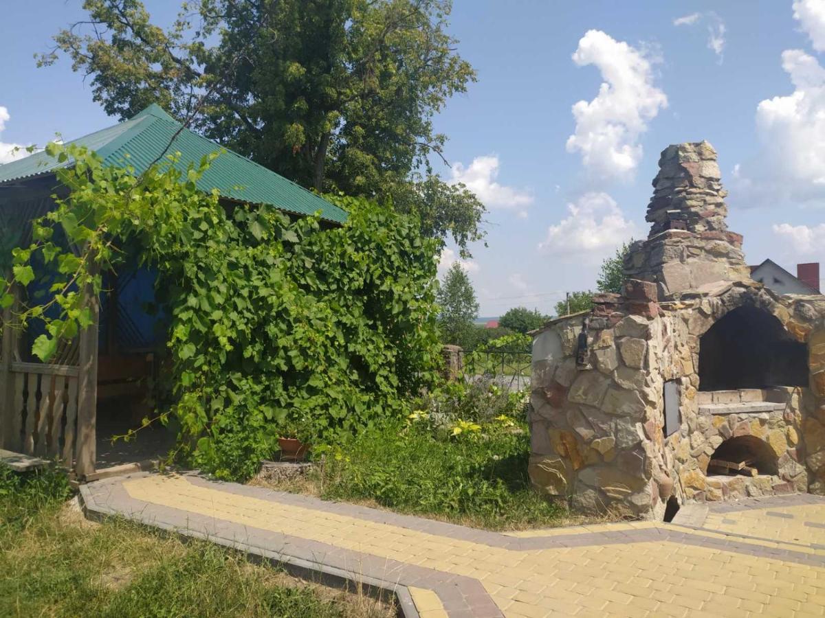 Лісова Пісня Апартаменти Husyatyn Exterior foto