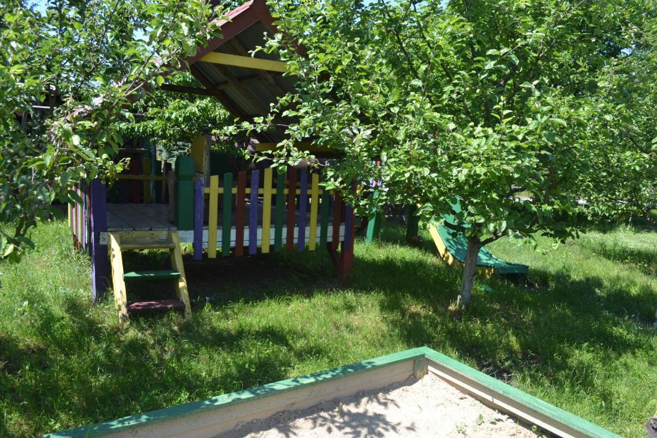 Лісова Пісня Апартаменти Husyatyn Exterior foto